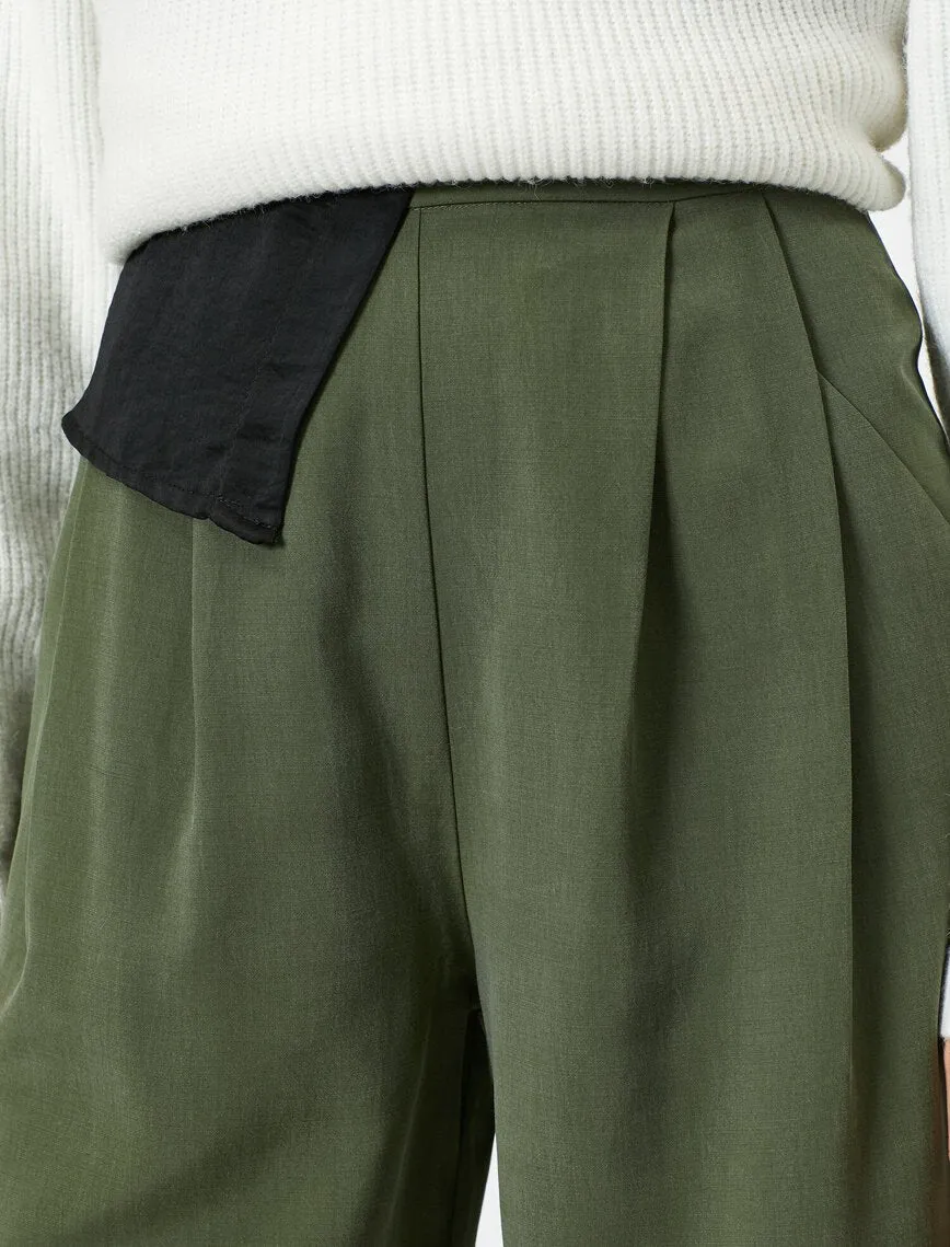 16304 Khaki Culotte Trousers