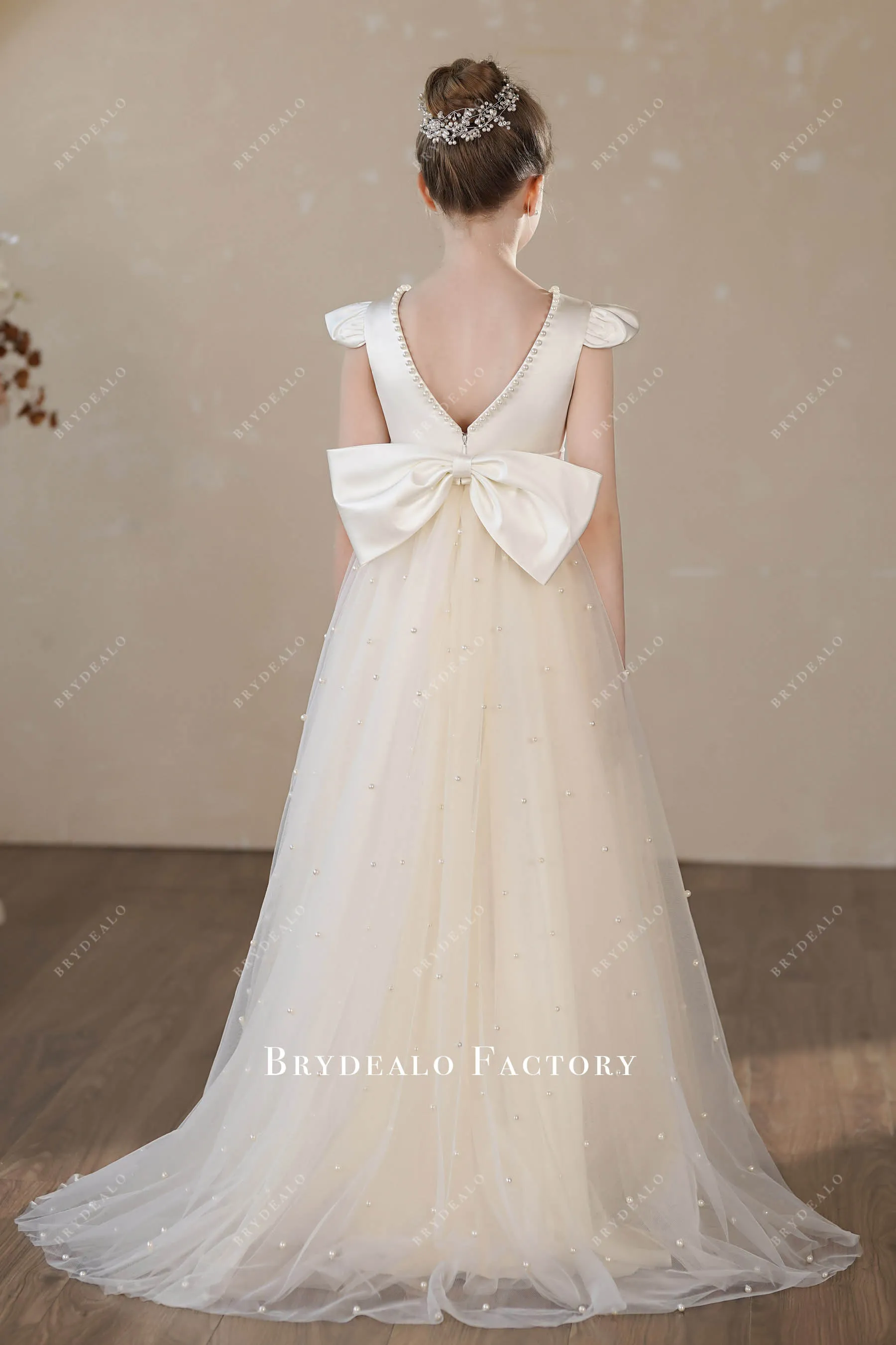 Adorable Bow V Back Pearl Satin Ivory Tulle Flower Girl Dress