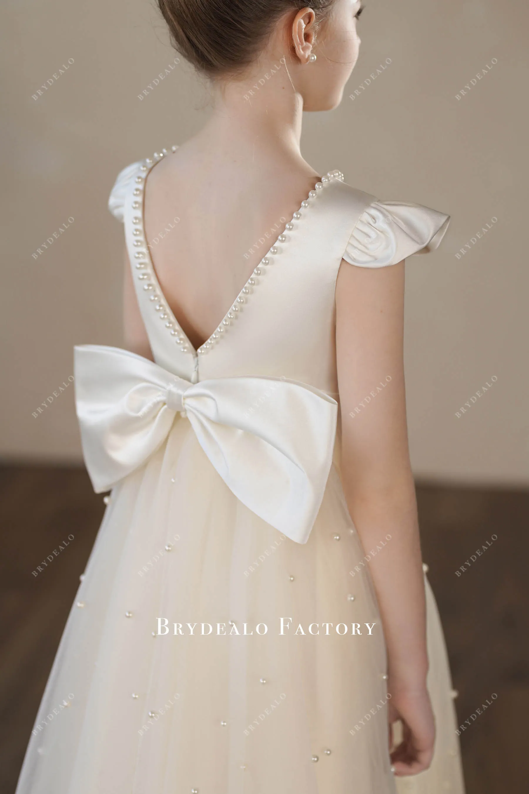 Adorable Bow V Back Pearl Satin Ivory Tulle Flower Girl Dress