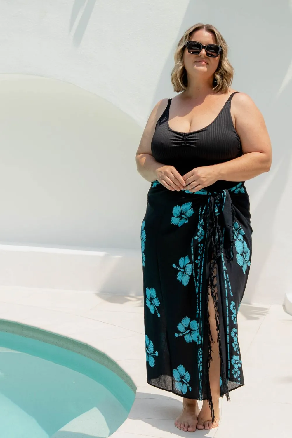 Aloha Sarong - Black & Dark Sky Blue