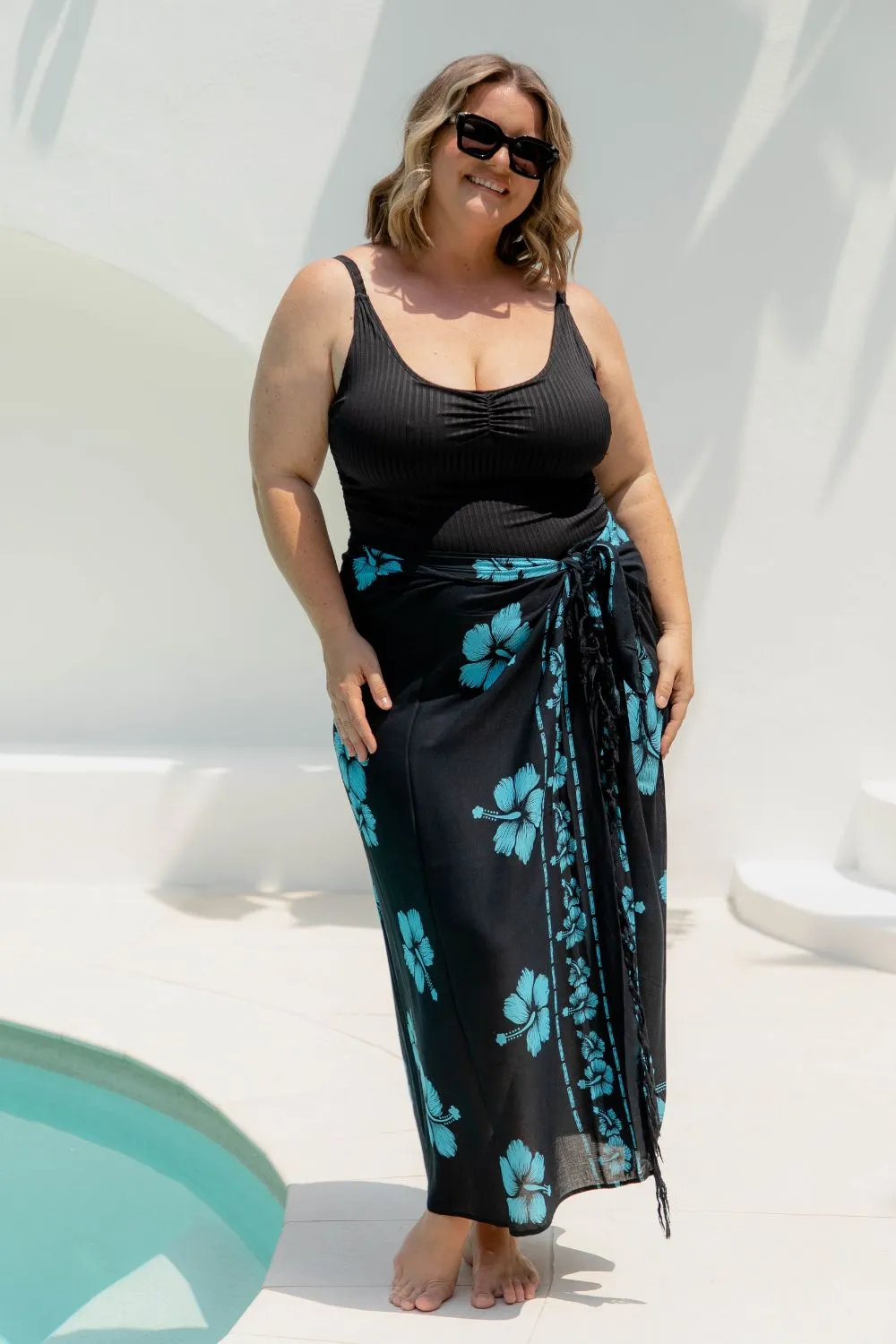 Aloha Sarong - Black & Dark Sky Blue