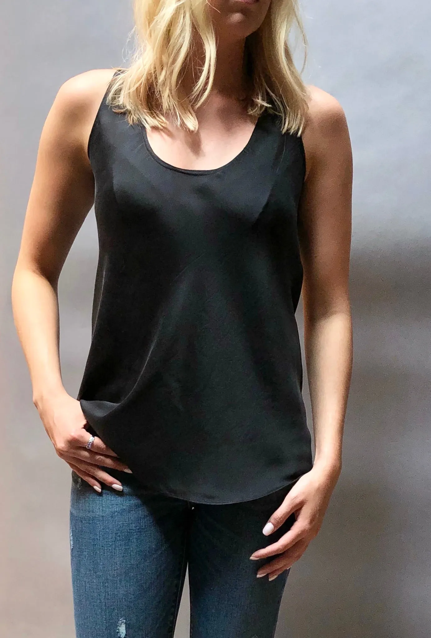 Elizabeth Silk Tank - Black