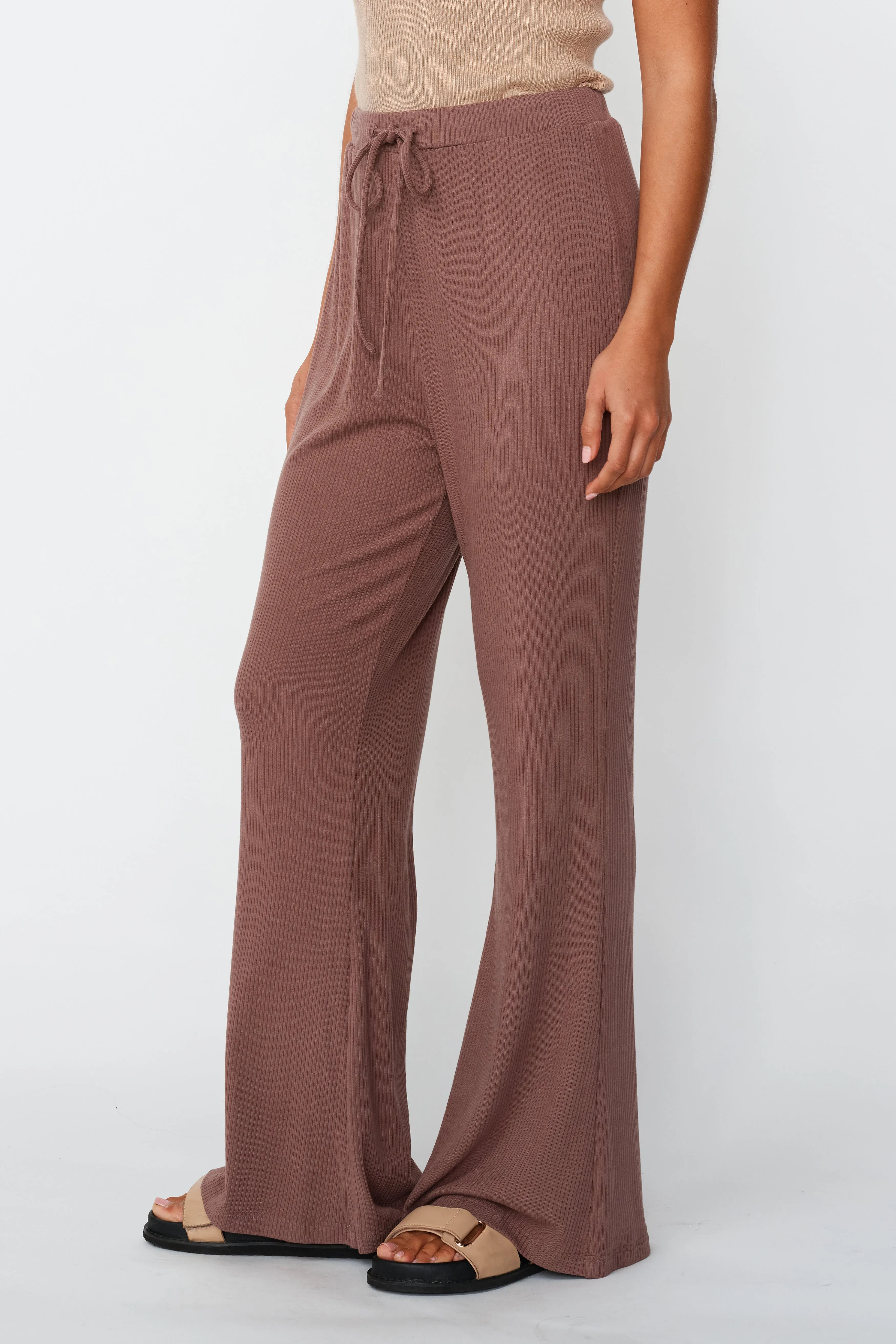 Faith Ribbed Flare Pant - Mocha