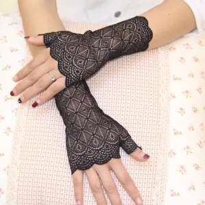 Fashion Lace Fingerless Gloves