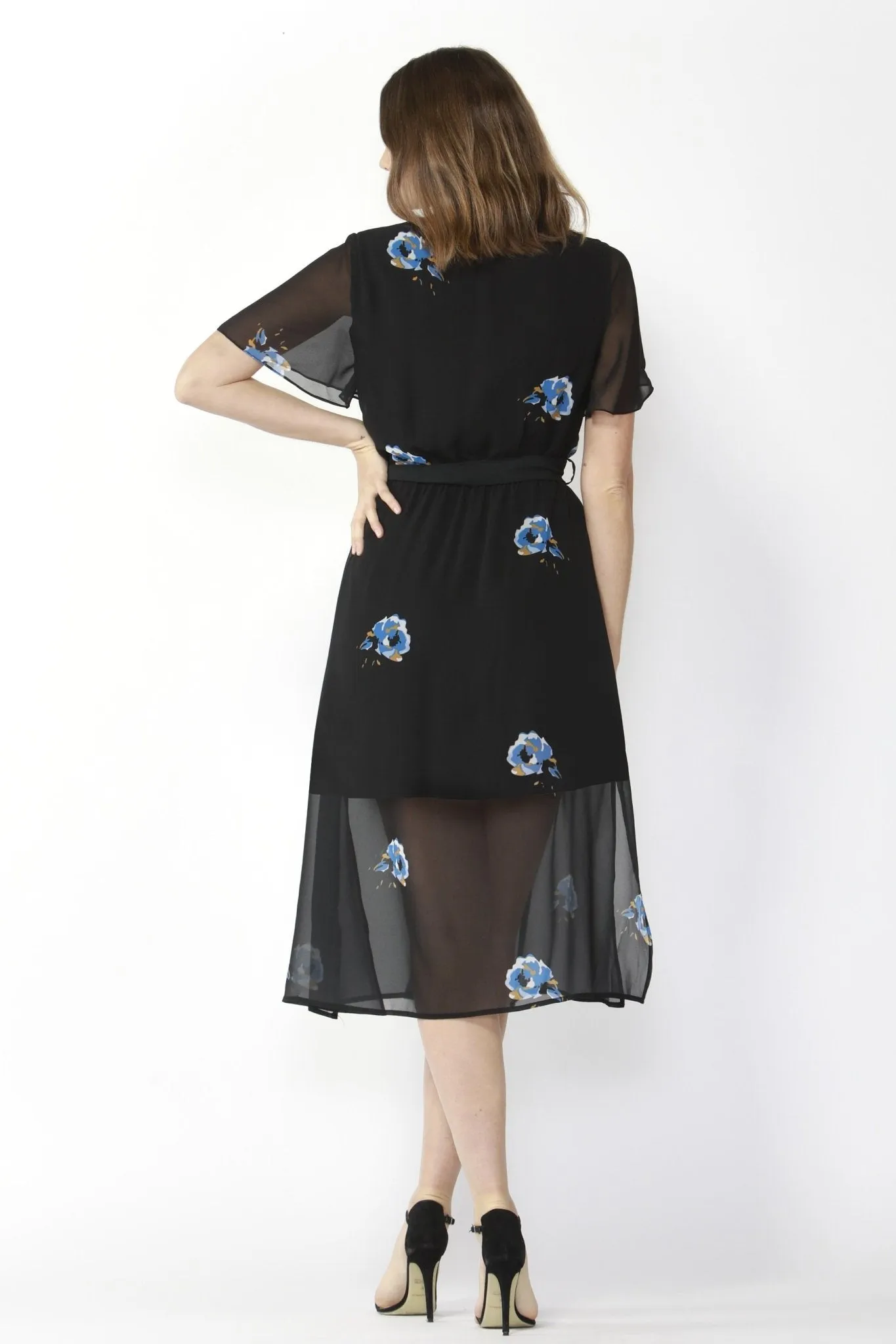 Fate   Becker Soho Midi Dress in Black with Floral