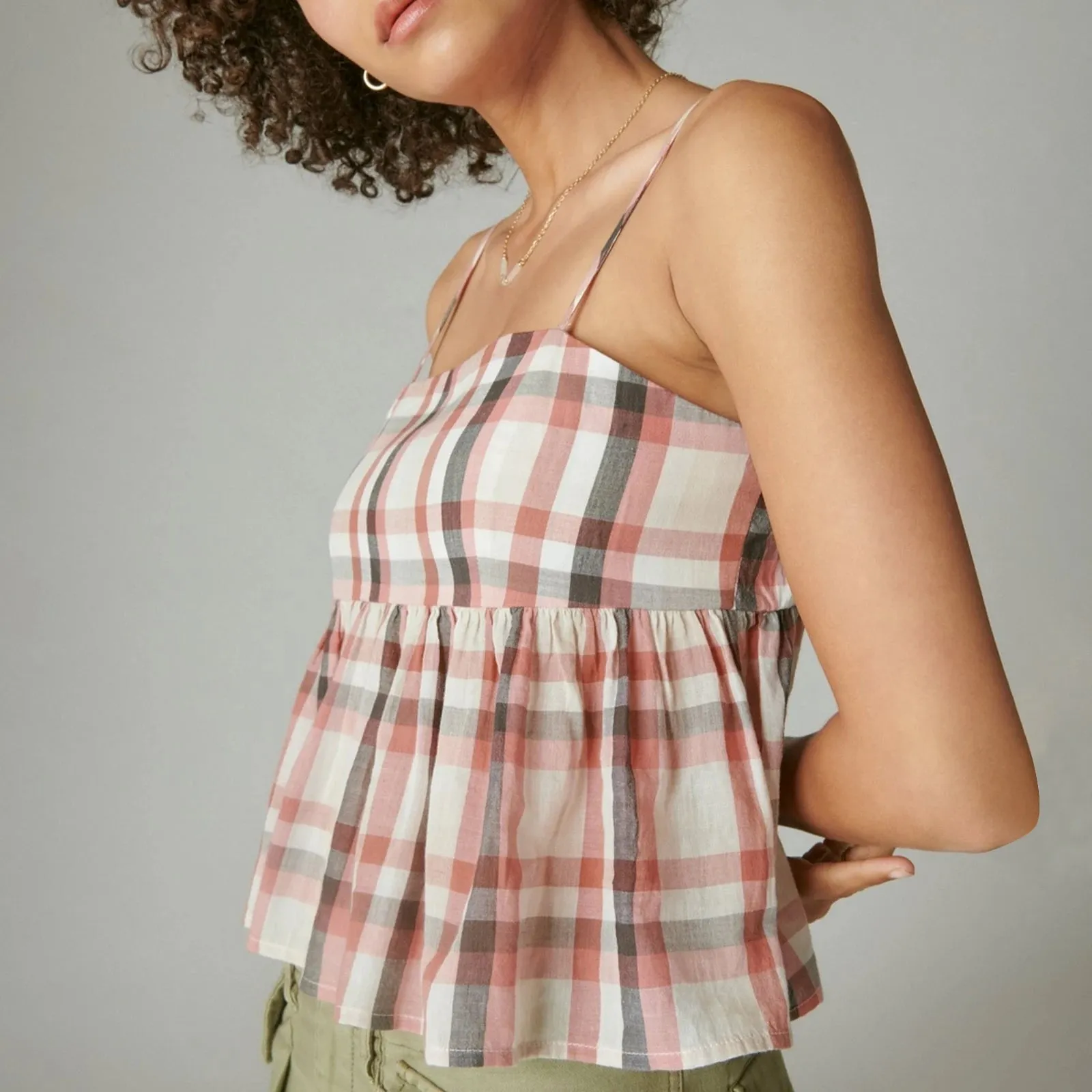 Girlary Y2k Cami Tops for Women Gingham Striped Tank Crop Top Lace Trim Plaid V Neck Ruffle Hem Camisole Going Out Shirt