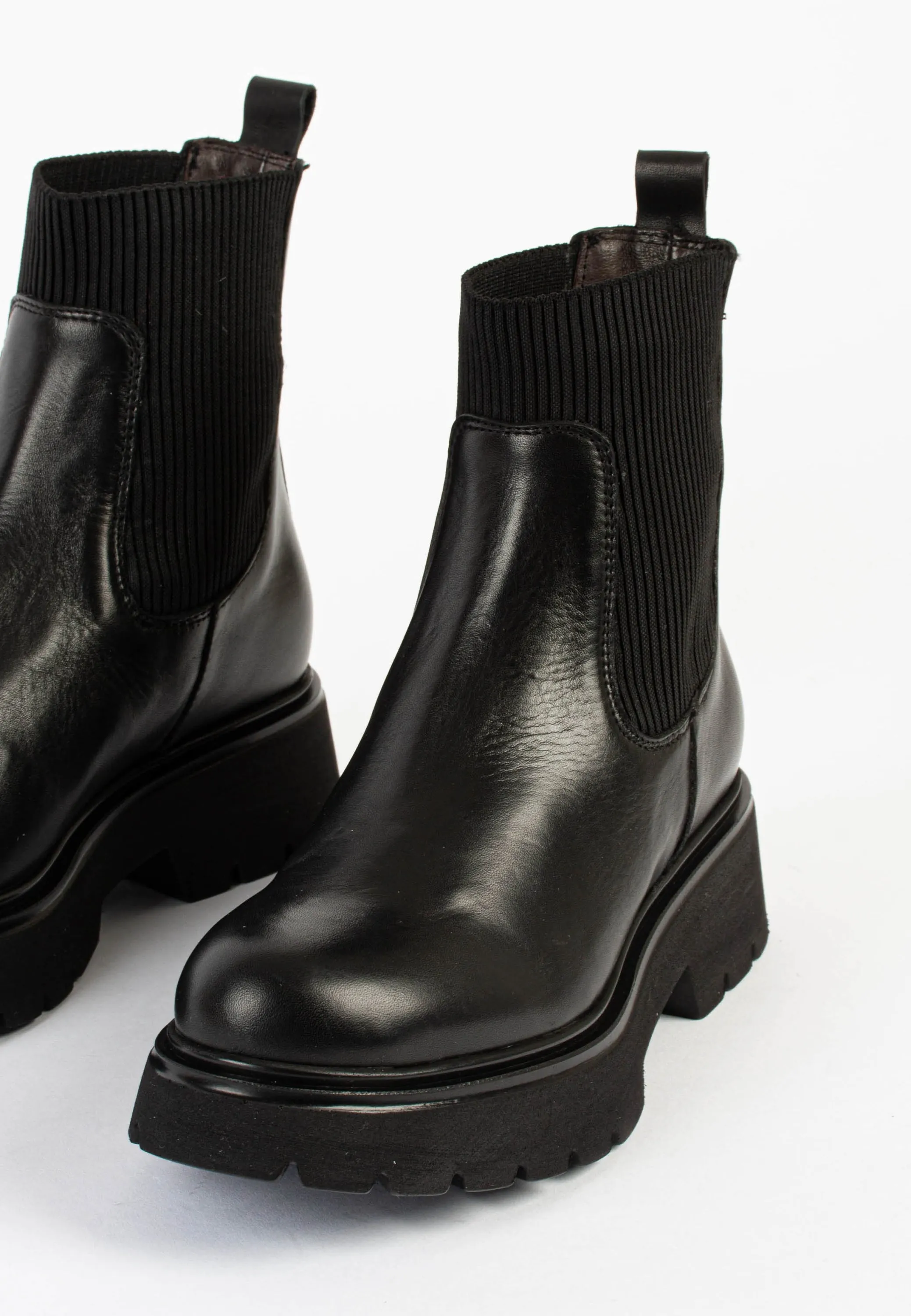 Lorrie Black Chelsea Boots