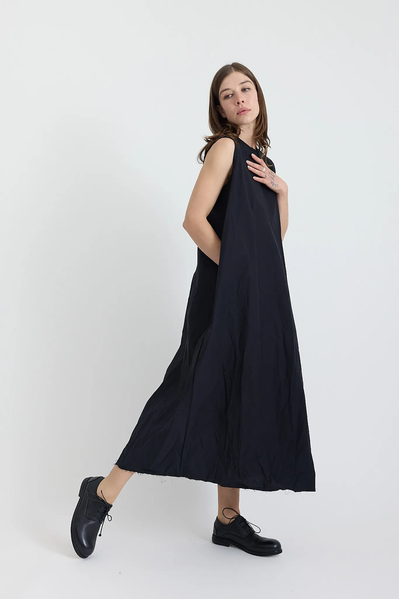 Scha - Round Neck Sleeveless Long Dress "12B-OE"