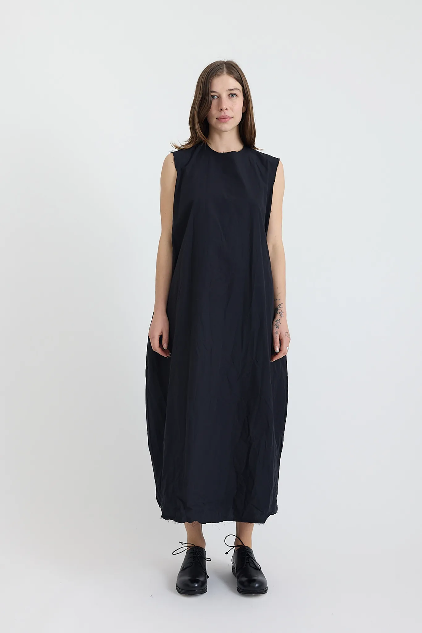 Scha - Round Neck Sleeveless Long Dress "12B-OE"